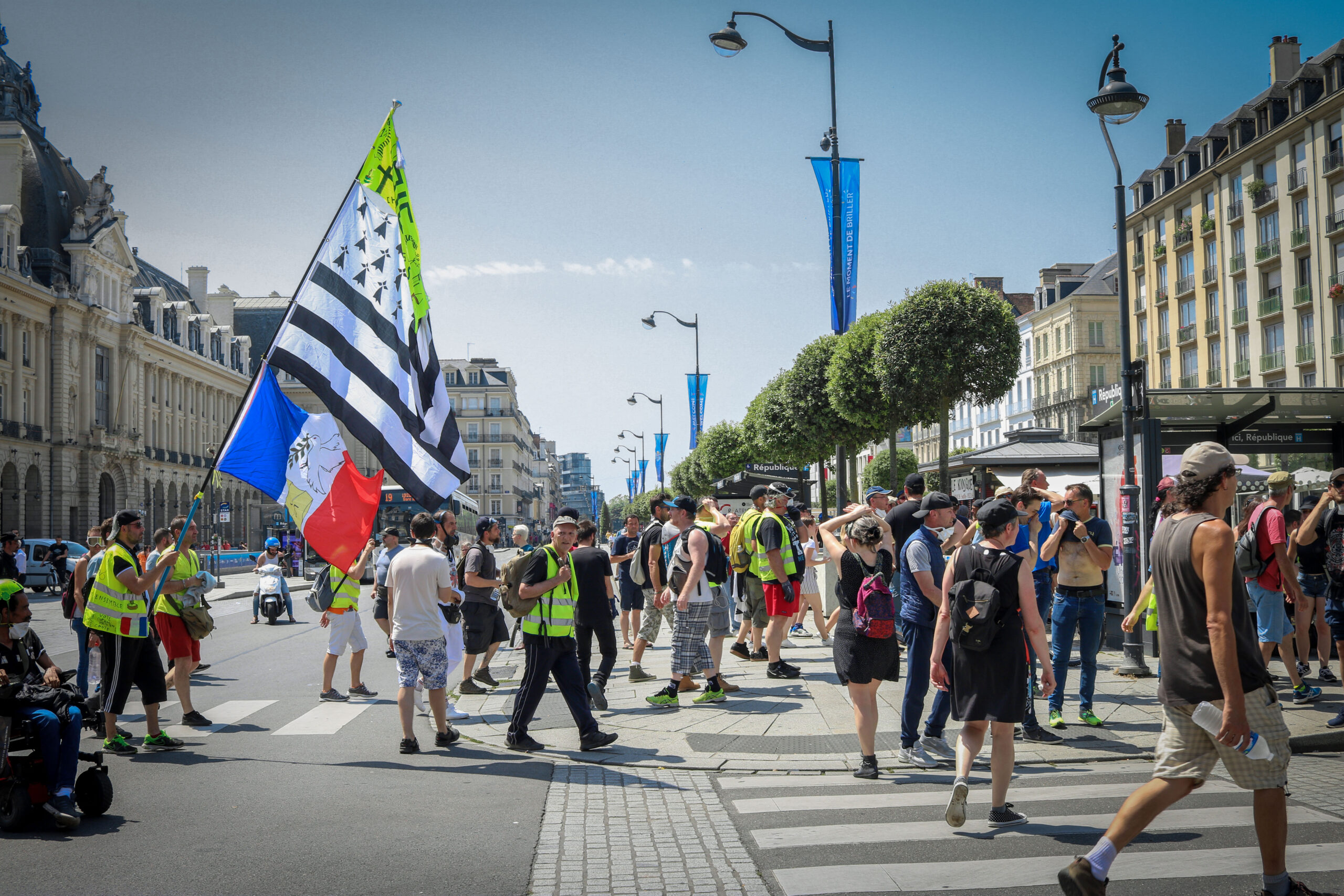 France at a Political Crossroad