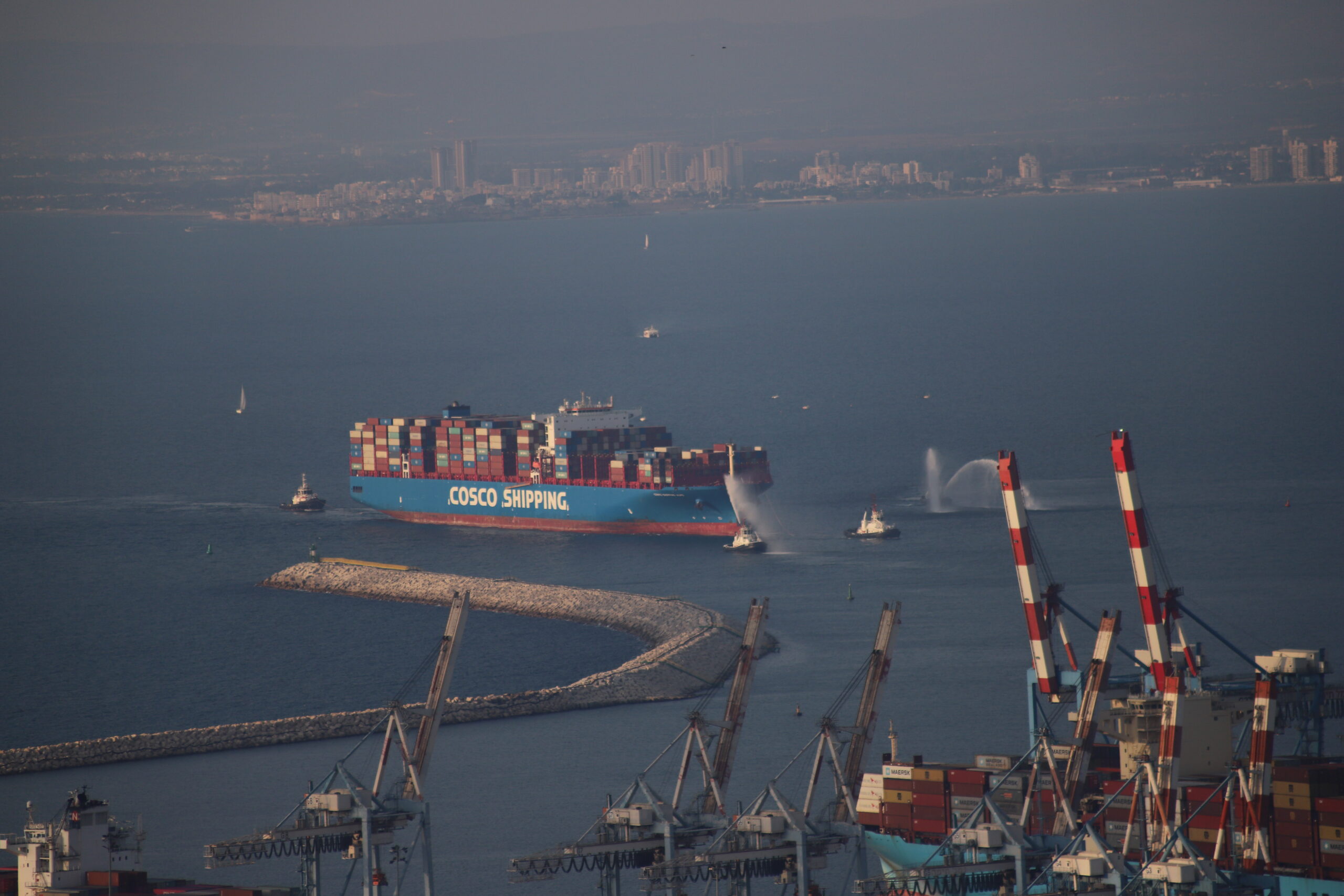 China: The Fleet That Eats the Sea